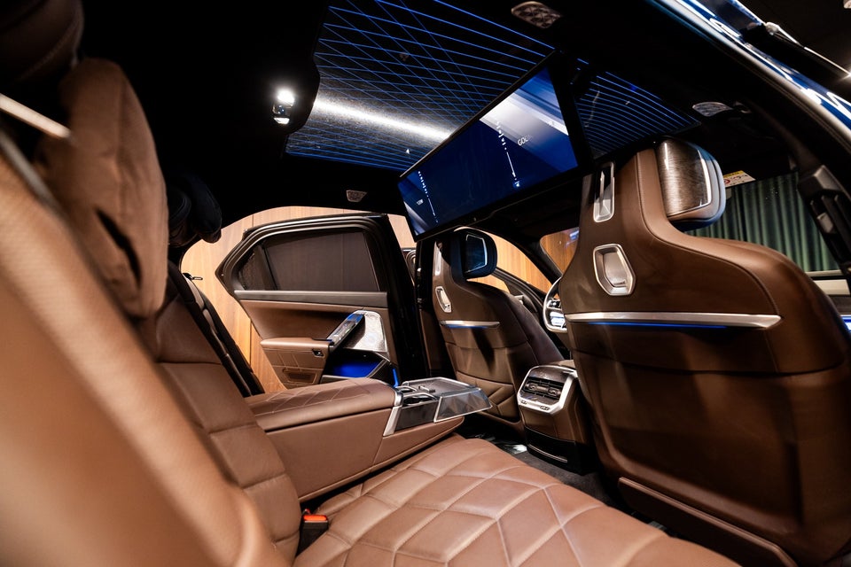 BMW i7 xDrive60 M-Sport 4d