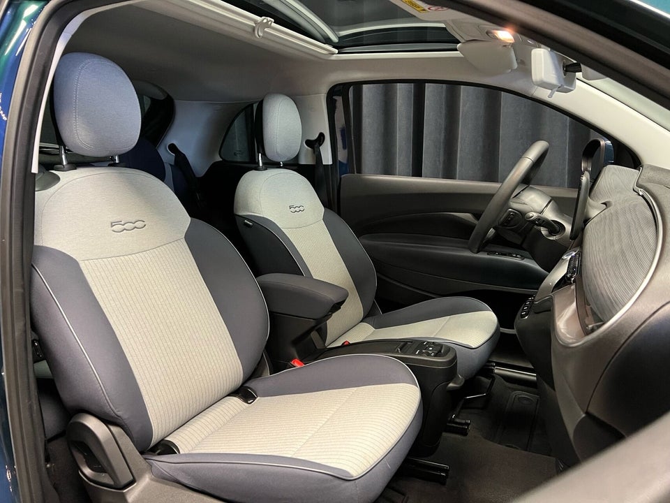 Fiat 500e 42 Icon Sky 3d