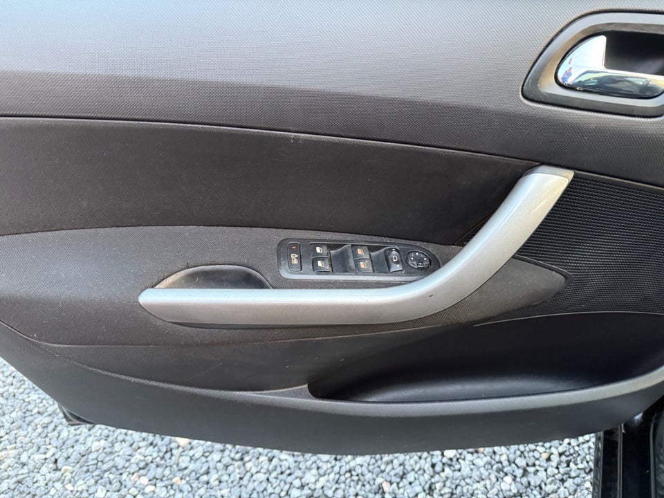 Peugeot 308 1,6 HDi 109 Premium SW 7prs 5d