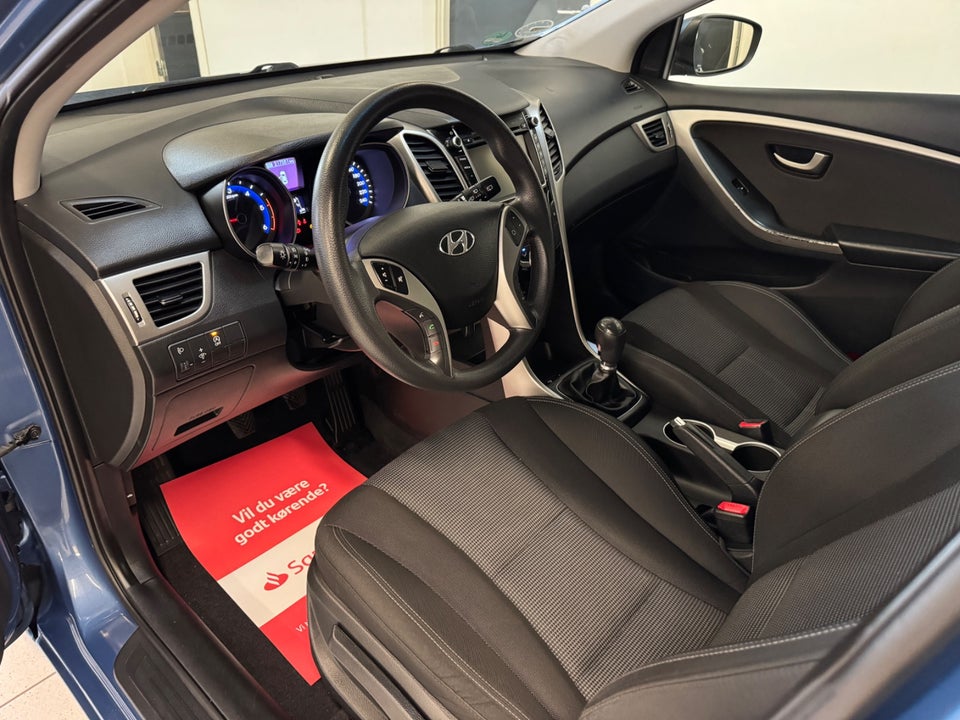 Hyundai i30 1,6 CRDi 110 Active CW 5d