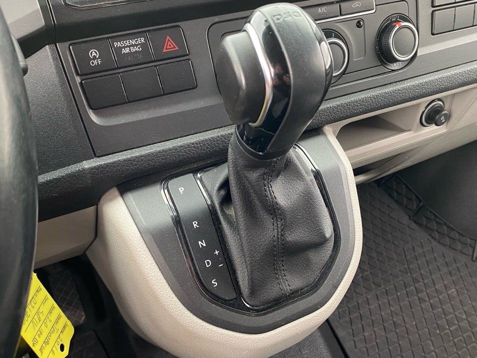 VW Transporter 2,0 TDi 180 Kassevogn DSG lang