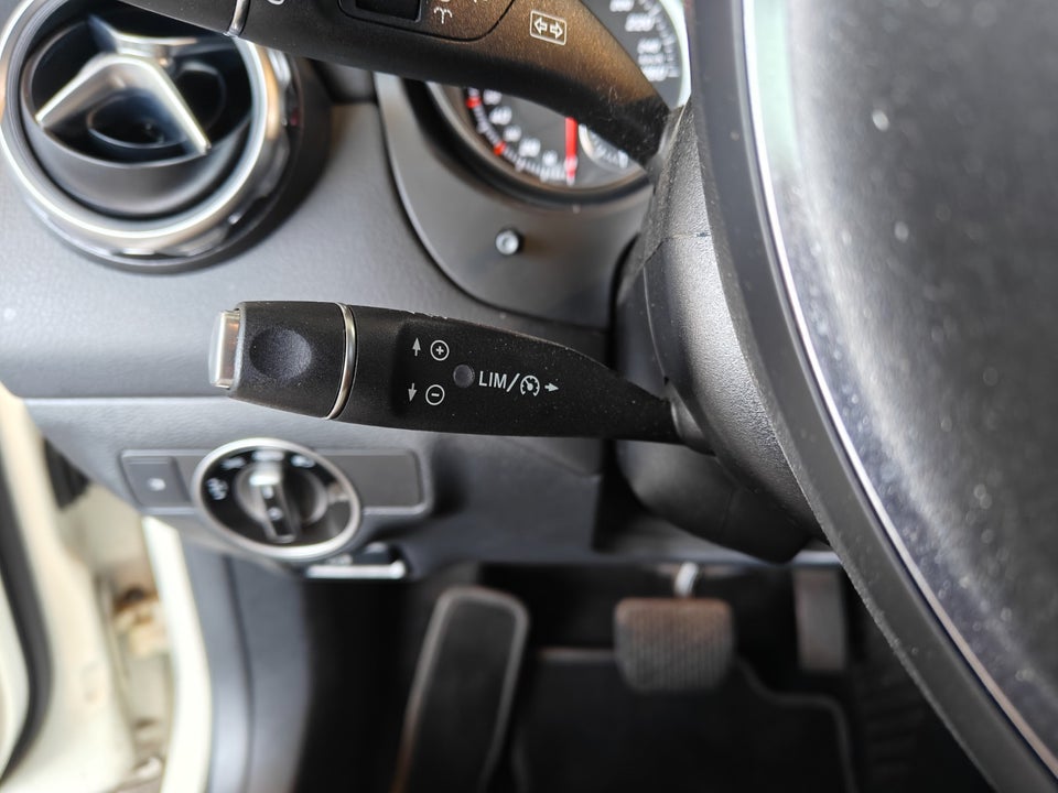 Mercedes GLA200 1,6 aut. 5d