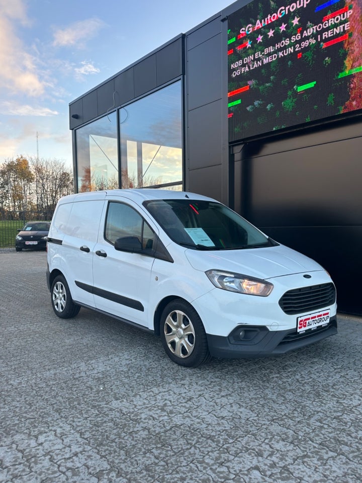 Ford Transit Courier 1,5 TDCi 75 Ambiente Van 4d