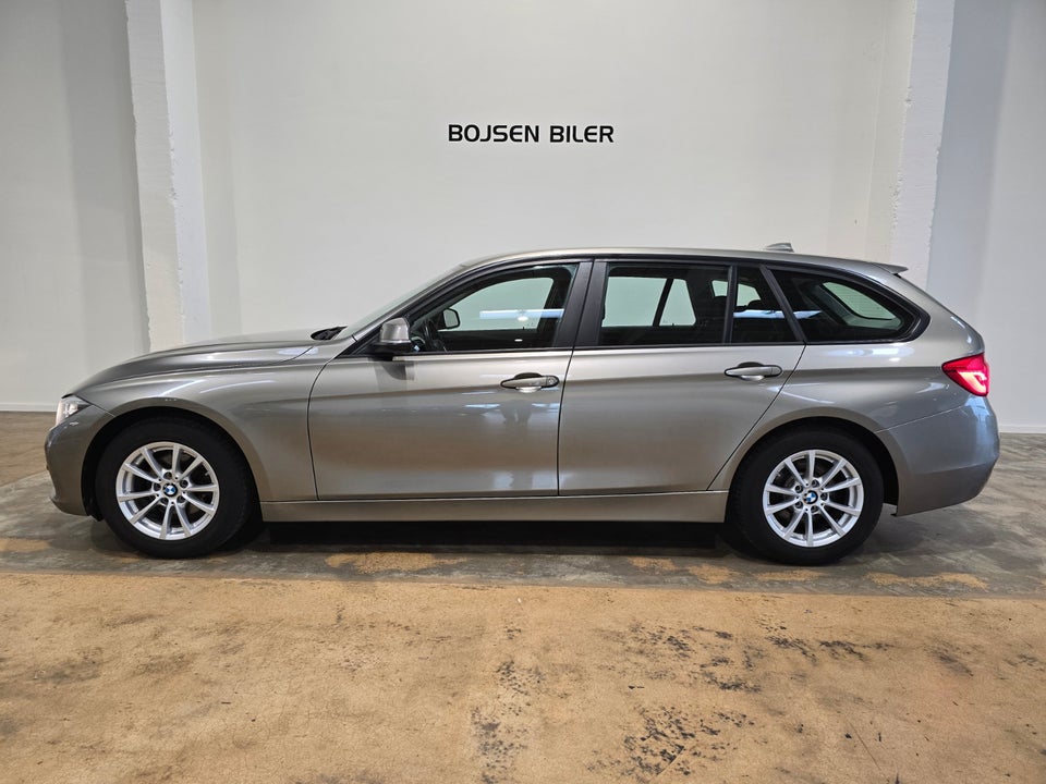 BMW 320i 2,0 Touring aut. 5d