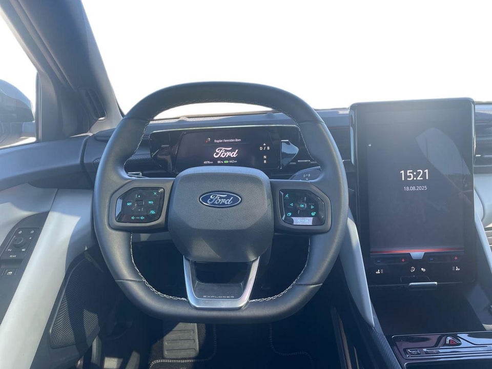 Ford Explorer 77 Premium Extended Range 5d