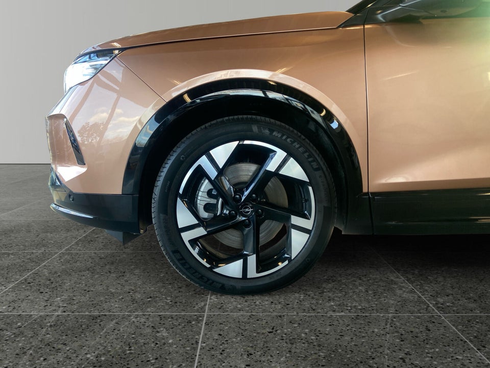 Opel Grandland-e 73 GS Sky 5d