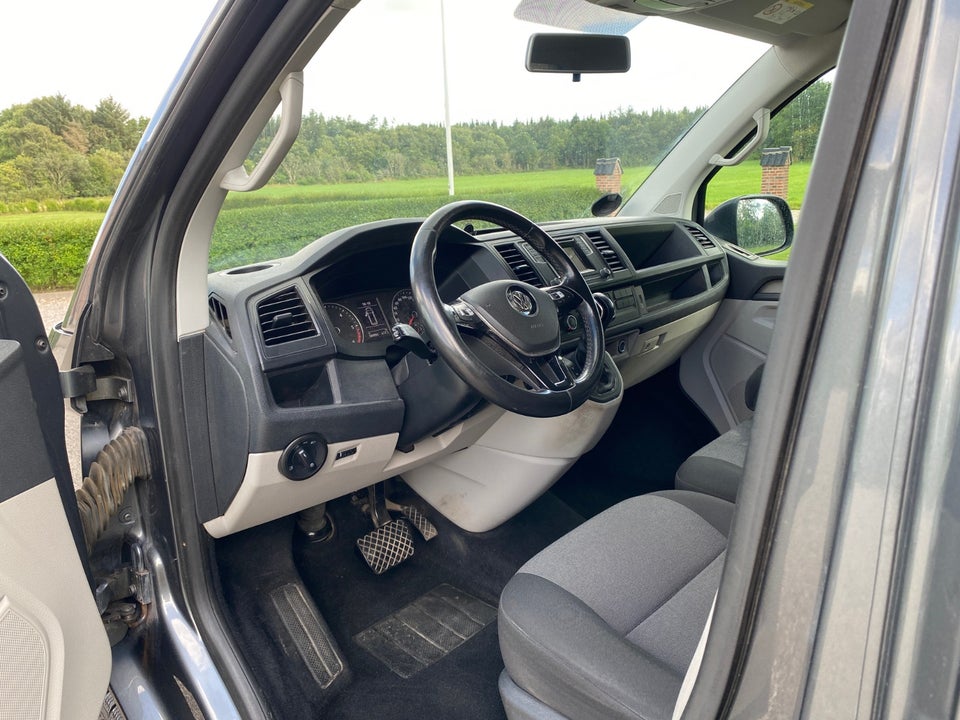 VW Transporter 2,0 TDi 140 Kassevogn DSG kort