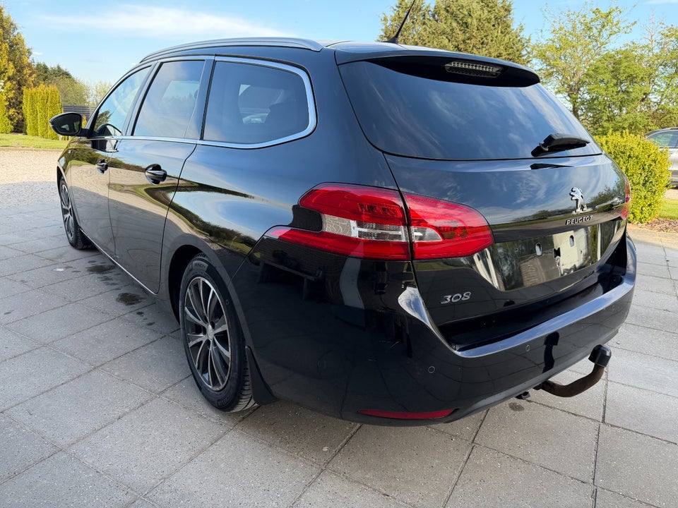 Peugeot 308 1,6 BlueHDi 120 Style SW 5d
