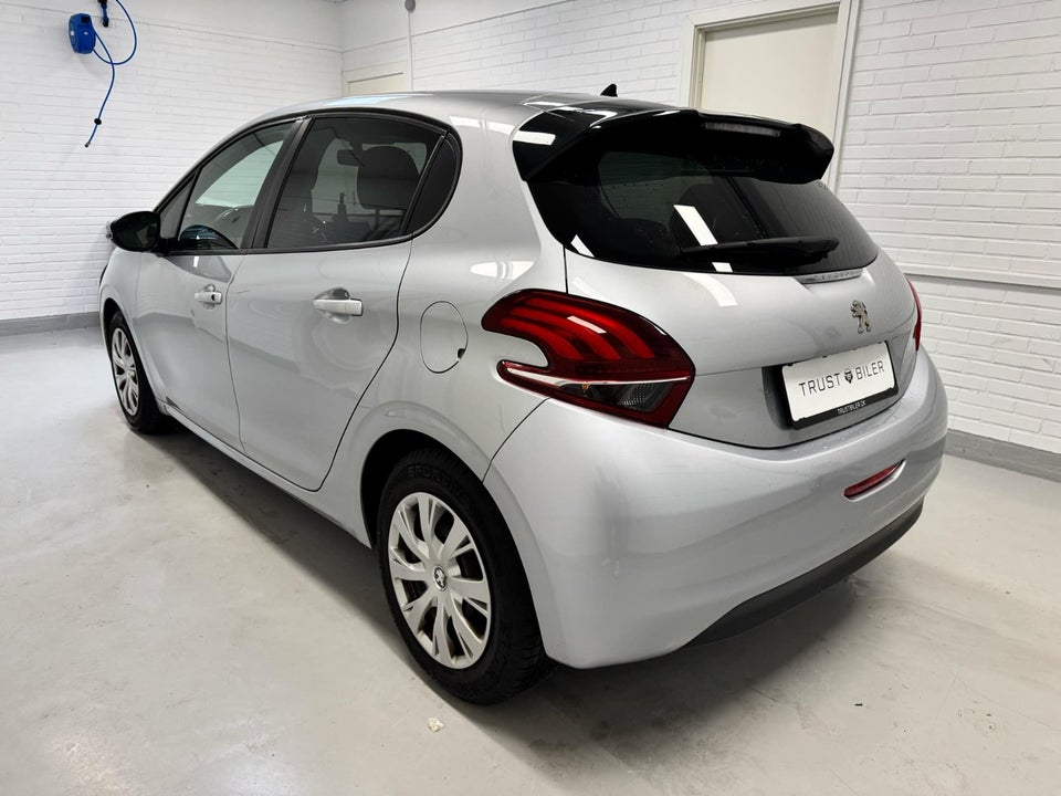 Peugeot 208 1,6 BlueHDi 100 Allure 5d
