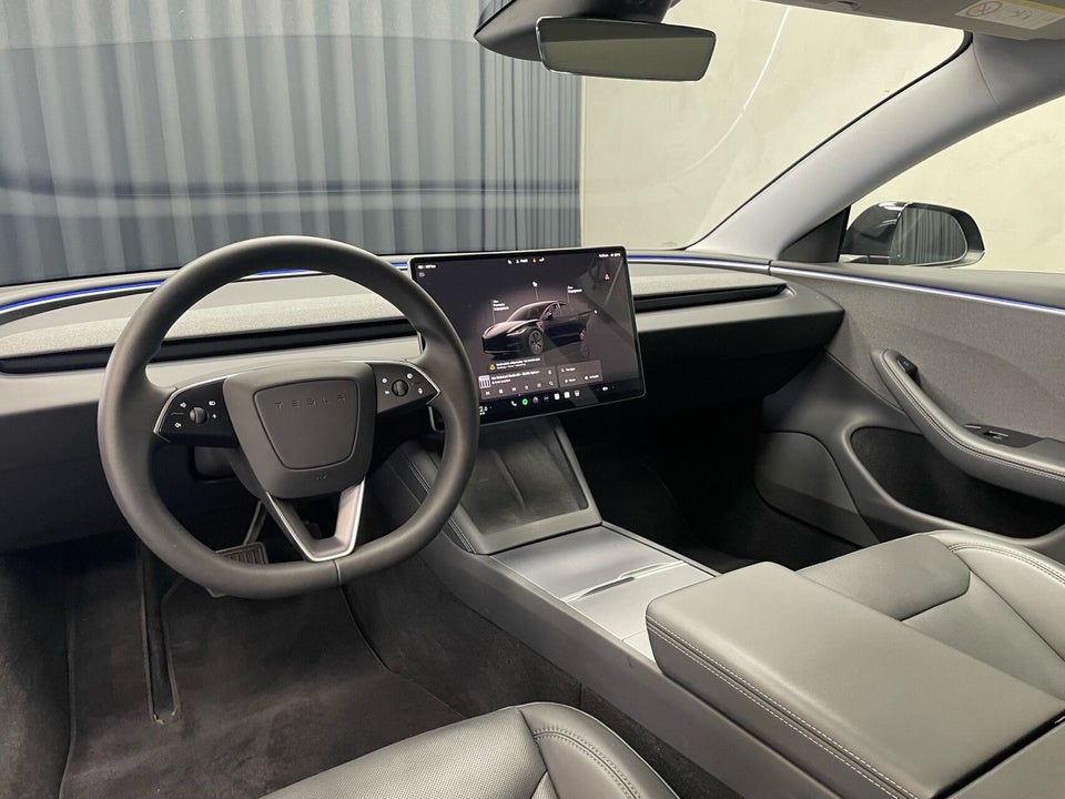 Tesla Model 3 RWD 4d