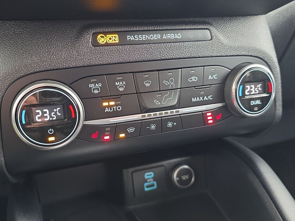 Ford Kuga 2,5 PHEV Vignale CVT 5d