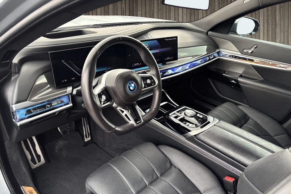 BMW i7 xDrive60 M-Sport 4d