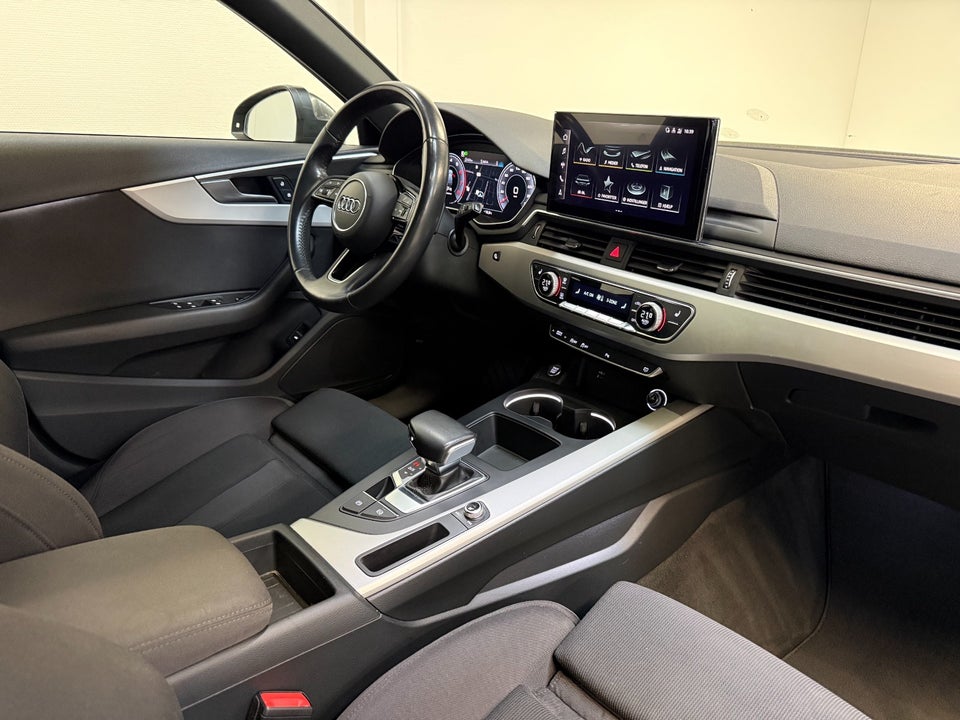 Audi A4 40 TFSi S-line Prestige Tour plus Avant S-tr. 5d