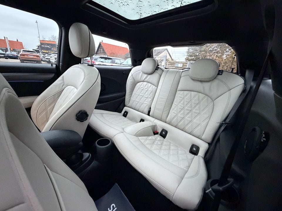 MINI Cooper SE Maximise 3d