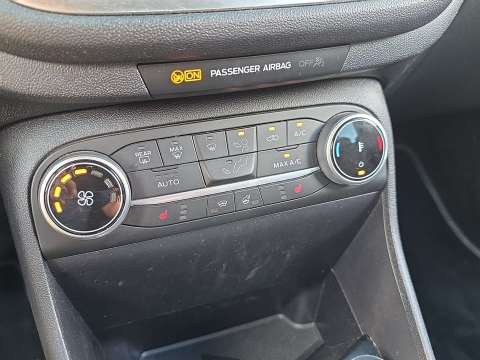 Ford Fiesta 1,0 EcoBoost mHEV Titanium 5d