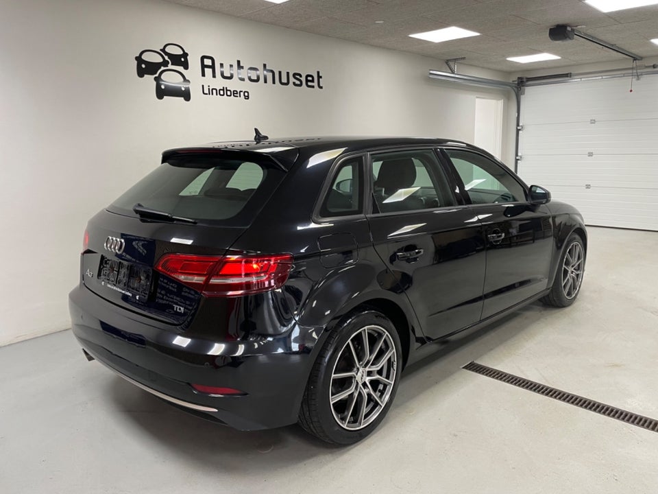 Audi A3 1,6 TDi 110 Sport Sportback 5d