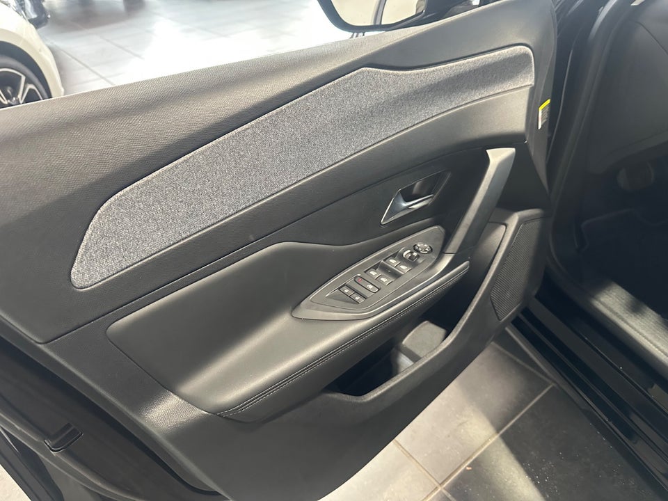 Peugeot 308 1,5 BlueHDi 130 Allure Pack EAT8 5d