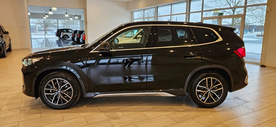 BMW iX1 eDrive20 X-Line 5d