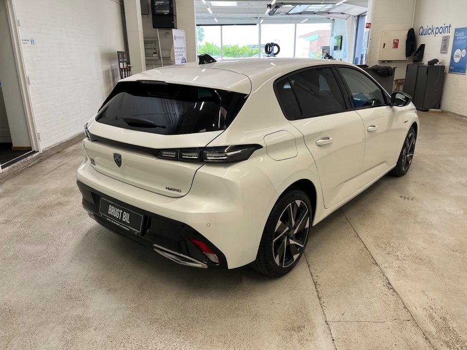 Peugeot 308 1,6 Hybrid First Selection+ EAT8 5d