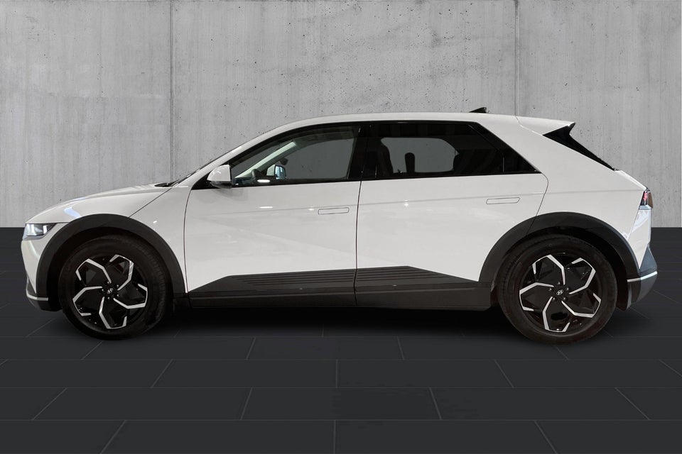 Hyundai Ioniq 5 77 Essential AWD 5d