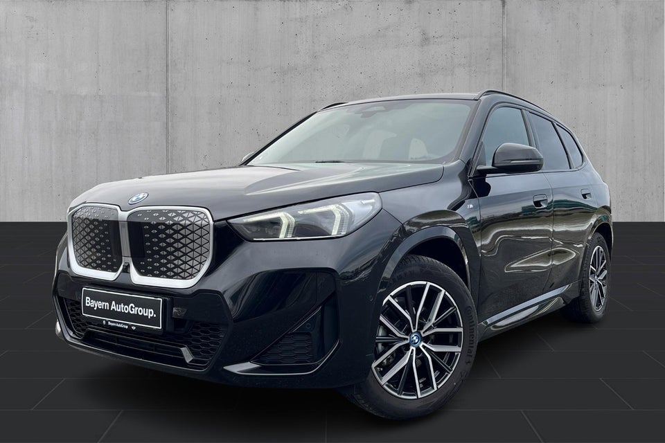 BMW iX1 xDrive30 Fully Charged M-Sport 5d