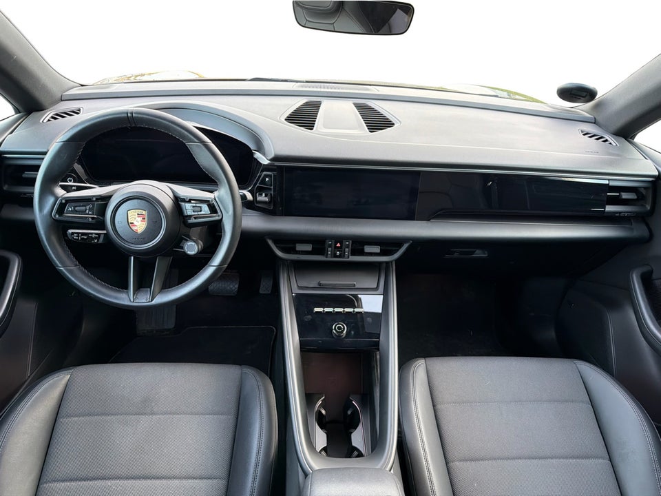 Porsche Macan 4 5d