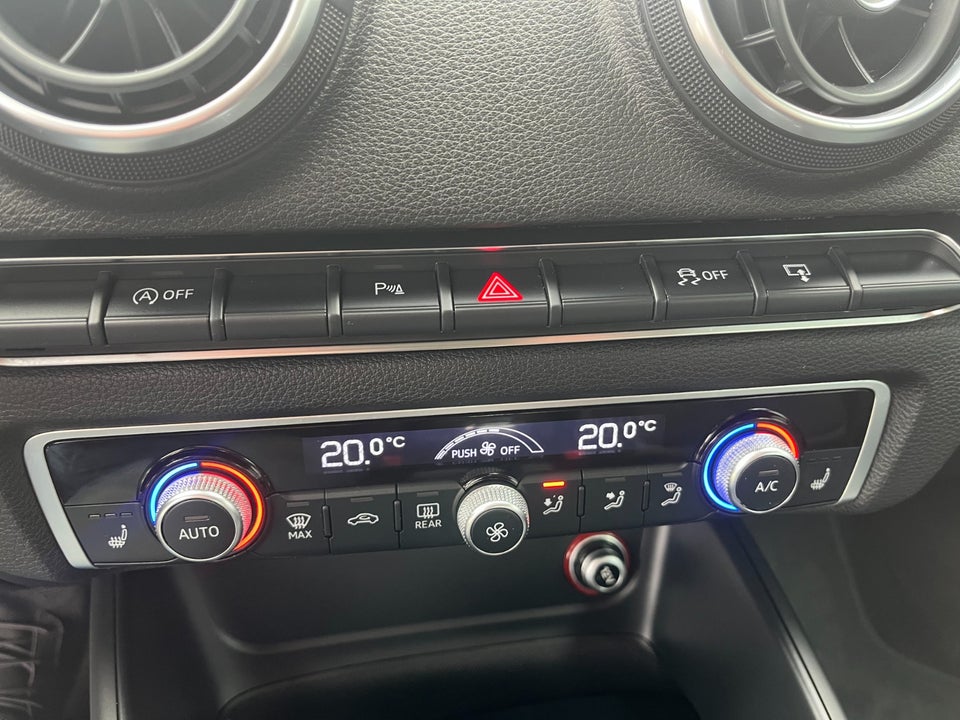 Audi A3 2,0 TDi 150 Ambiente Sportback 5d