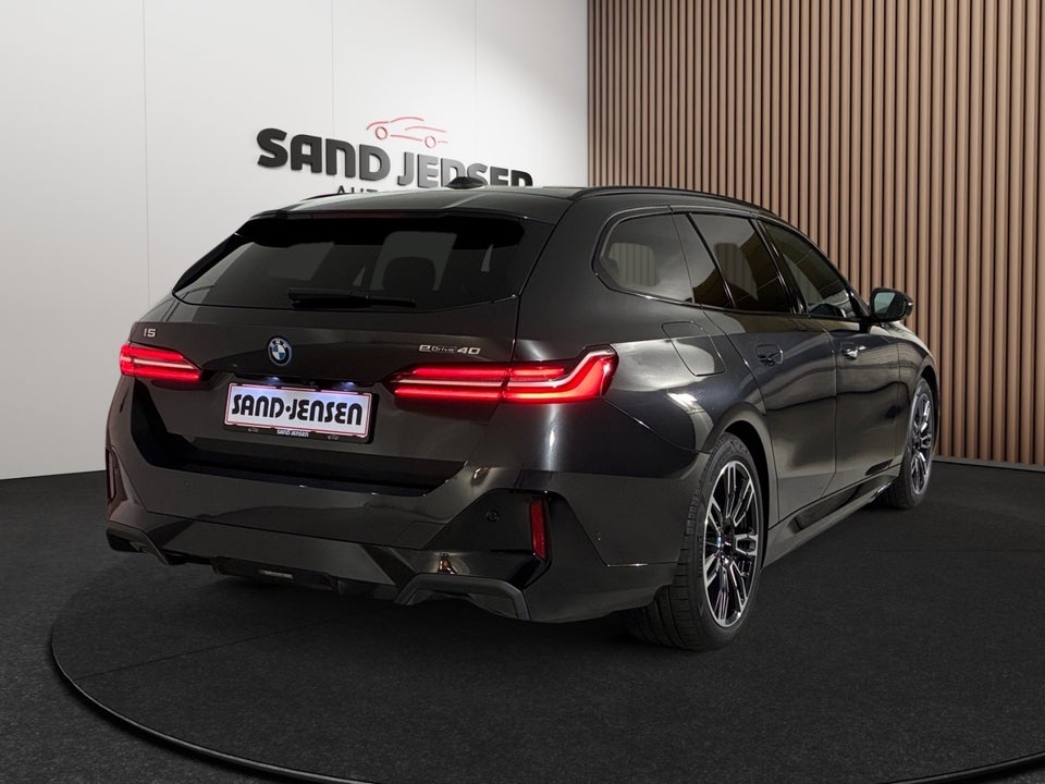 BMW i5 eDrive40 Touring M-Sport 5d