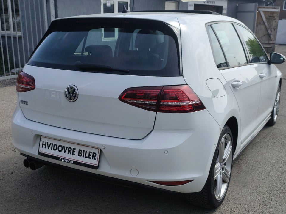VW Golf VII 1,4 GTE Highline DSG 5d