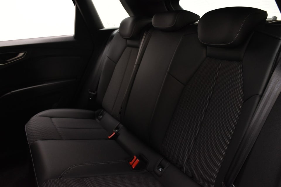 Audi Q4 e-tron 45 Progress 5d