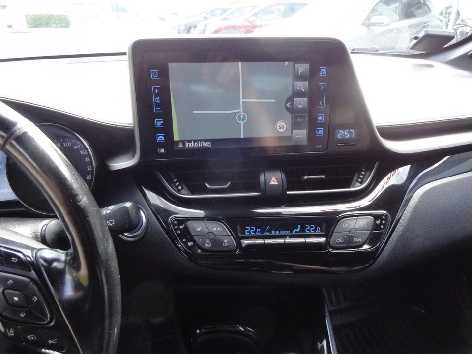 Toyota C-HR 1,8 Hybrid C-ULT CVT 5d