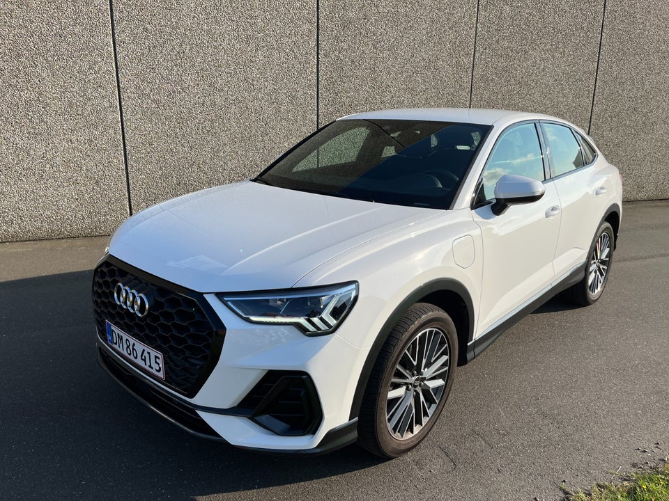 Audi Q3 45 TFSi e Attitude+ Sportback S-tr. 5d