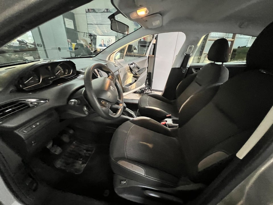 Peugeot 208 1,6 BlueHDi 100 Active 5d