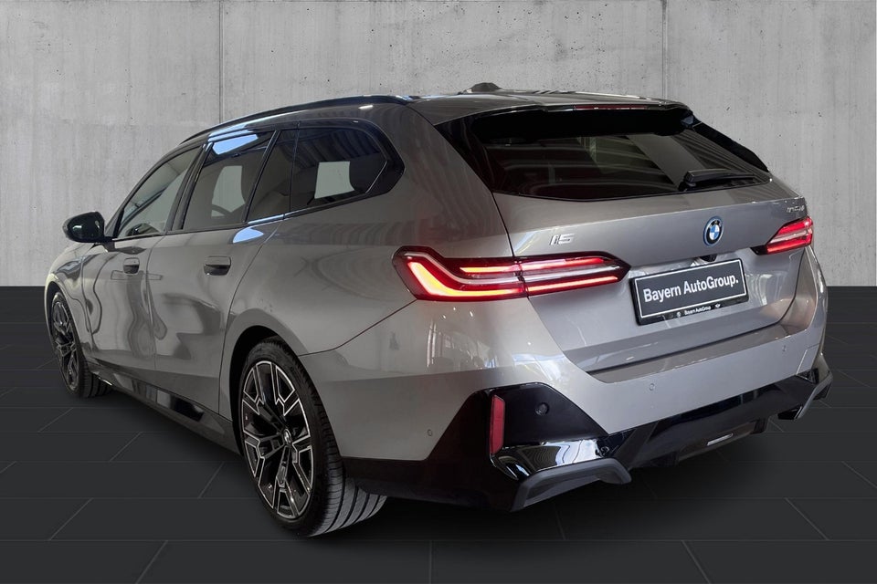 BMW i5 eDrive40 Touring Fully Charged 5d