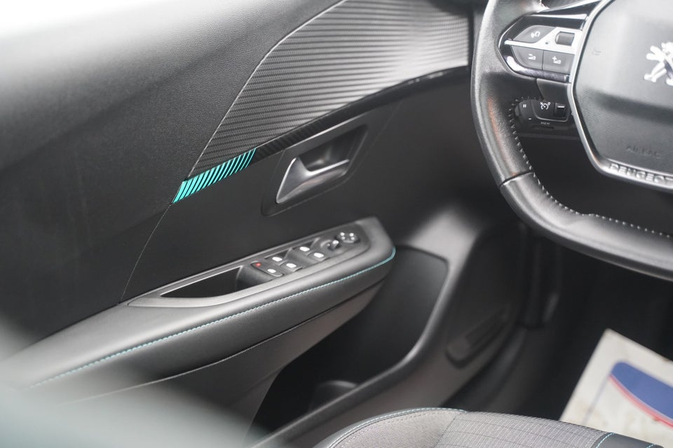 Peugeot 208 1,5 BlueHDi 100 Allure Sky 5d