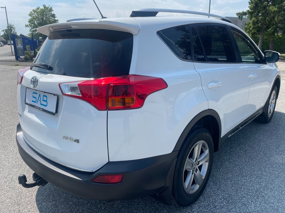 Toyota RAV4 2,0 D-4D T3 5d