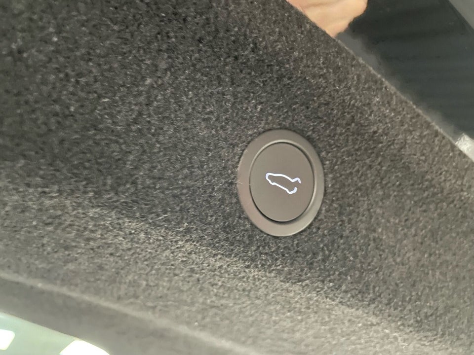 Tesla Model Y Premium Long Range AWD 5d