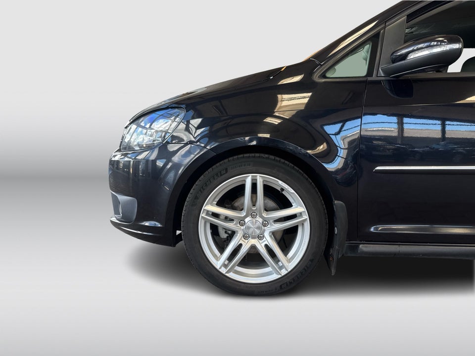 VW Touran 2,0 TDi 177 Highline DSG 7prs 5d