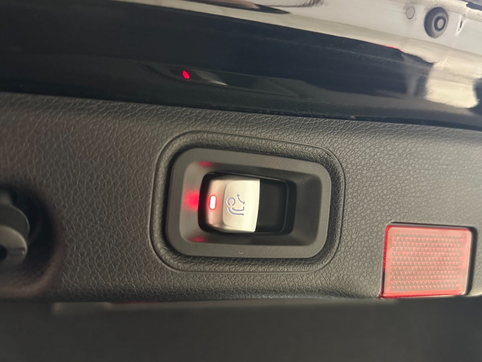 Mercedes E300 de 2,0 AMG Line aut. 4d