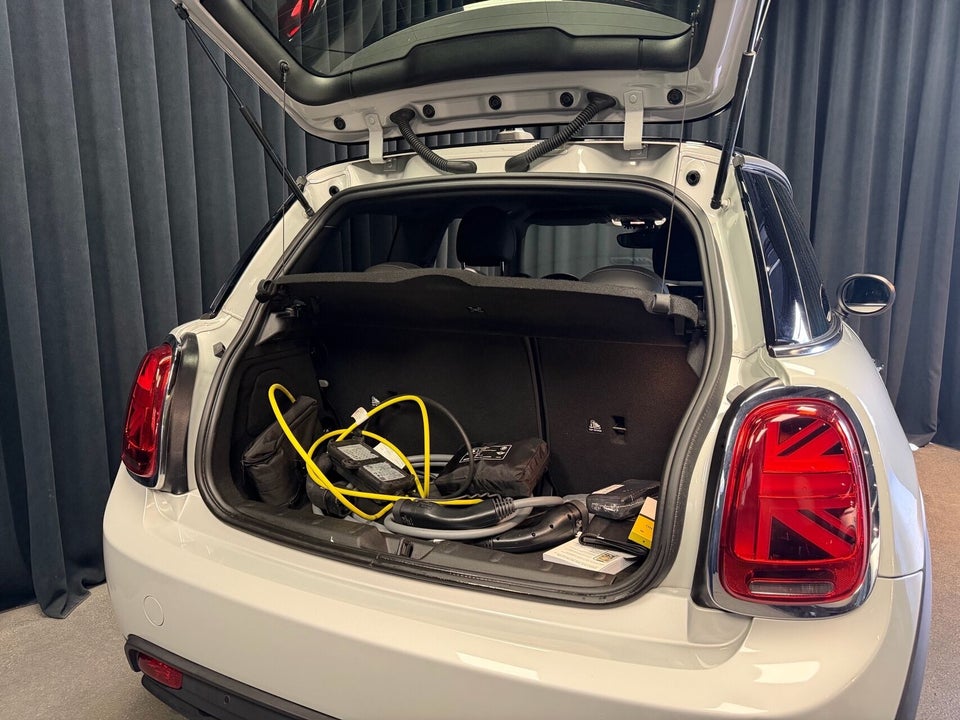 MINI Cooper SE Classic Trim 3d