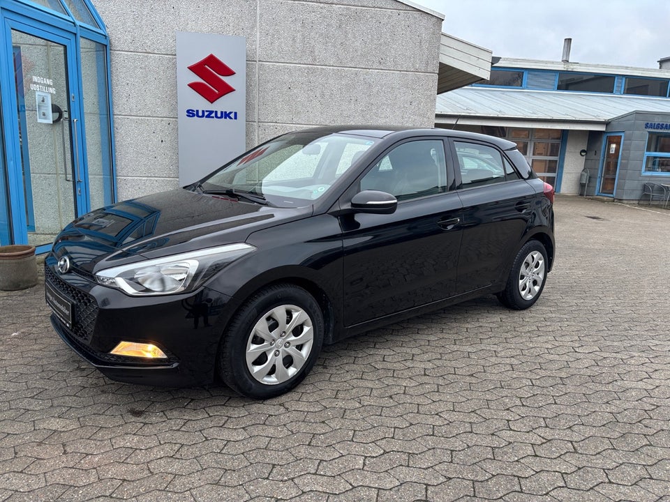 Hyundai i20 1,25 Move 5d