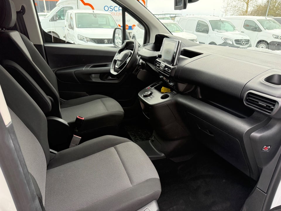 Peugeot Partner 1,5 BlueHDi 130 L2V1 Plus EAT8 Van