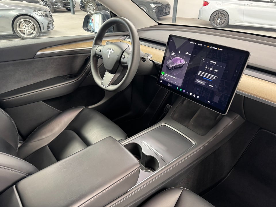 Tesla Model Y Long Range AWD 5d