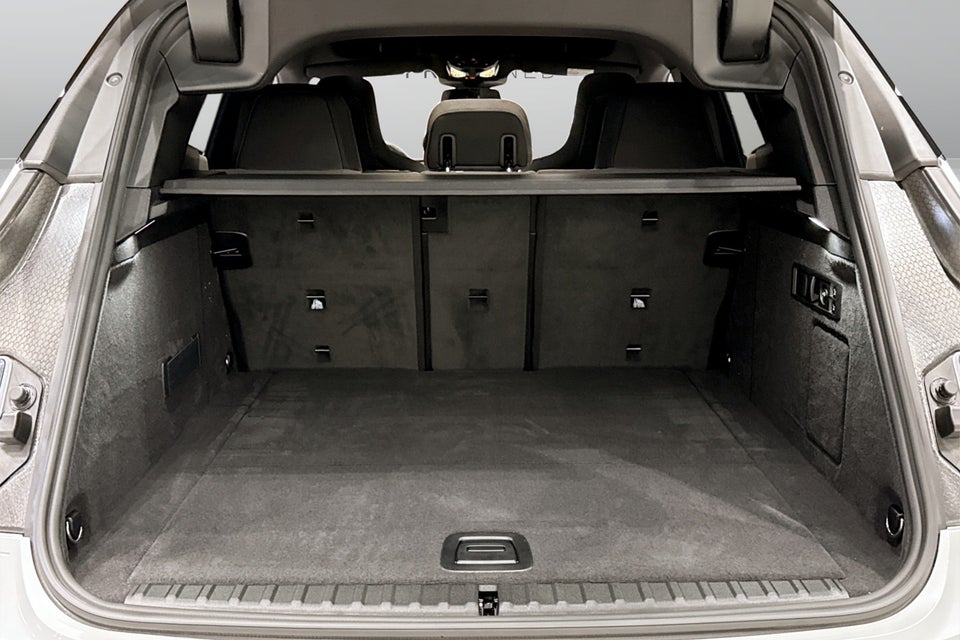 BMW iX xDrive60 Fully Charged 5d