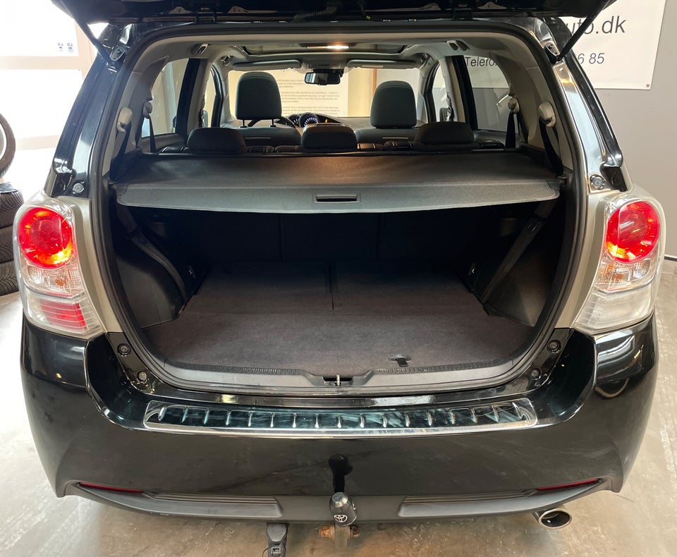 Toyota Verso 1,6 D-4D T2 Premium Skyview 5d