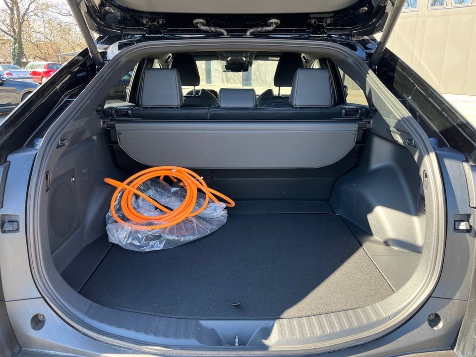 Toyota bZ4X 73 Executive 5d