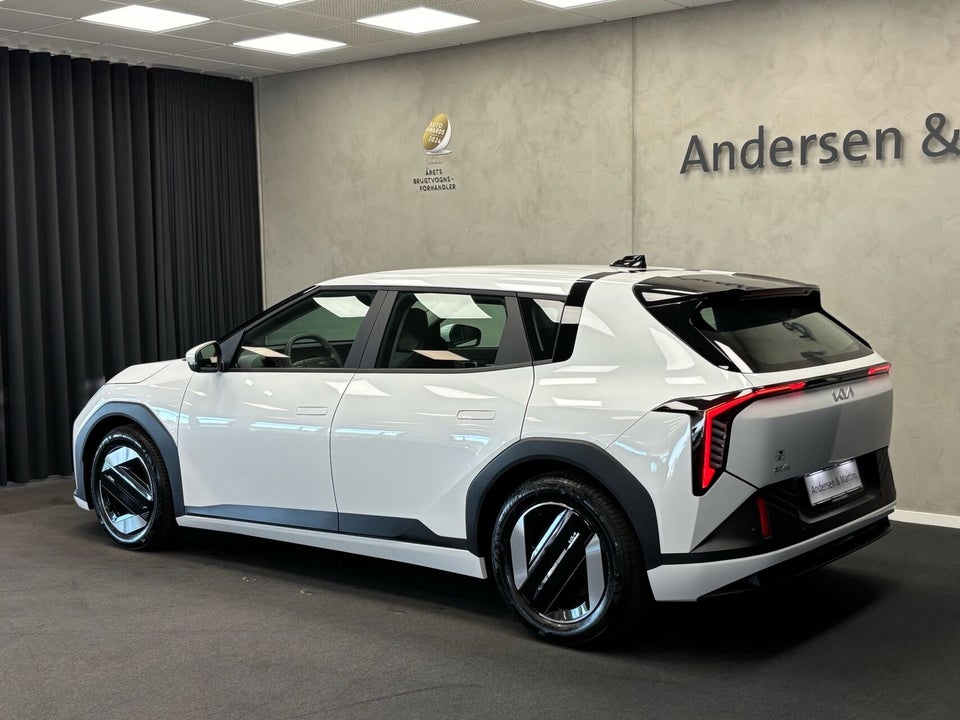 Kia EV4 58 Standard Range Access 5d