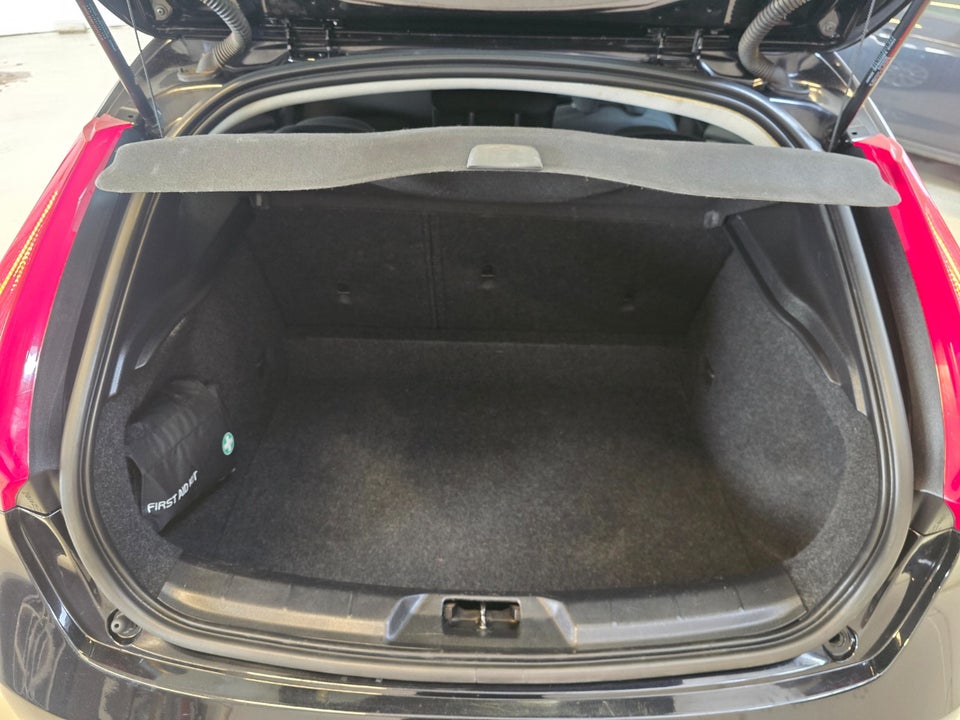 Volvo V40 1,6 D2 115 Kinetic 5d