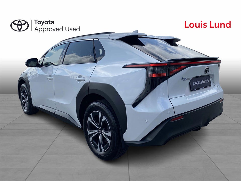 Toyota bZ4X Executive 5d