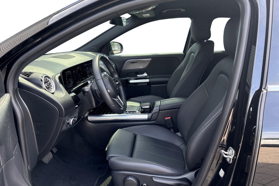 Mercedes EQA250 5d